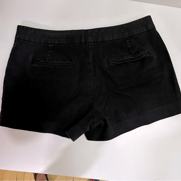 Aritzia Wilfred Women’s low rise black cotton micro cargo shorts. Size 6 - Picture 6 of 13